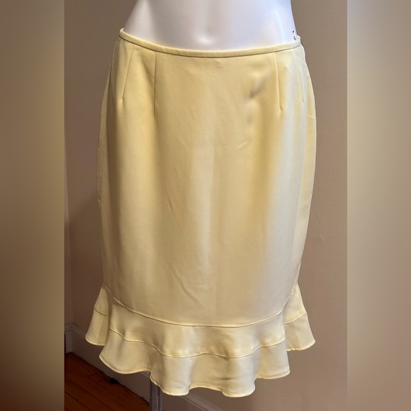 Anne Kline Skirt, Soft yellow with ruffle along the bottom SZ 10 In Great Cond - Picture 1 of 10
